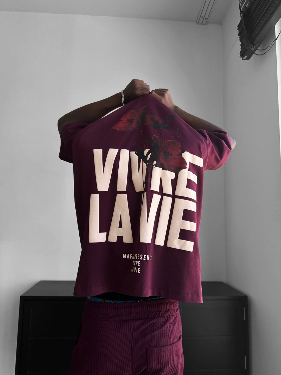 Oversize Vivre la Vie marškinėliai - Bordeaux