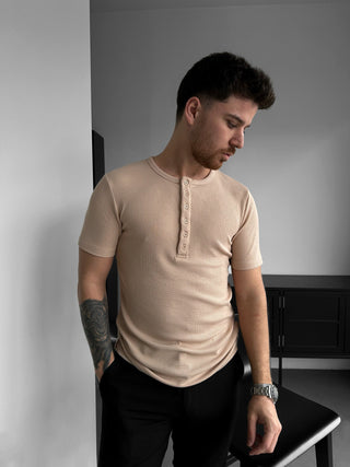 Lieknas T-shirt su mygtukais - Kreminis