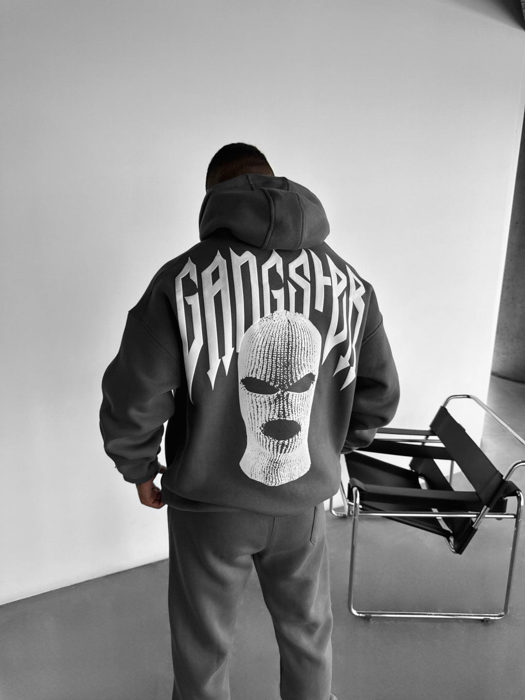 Didelis Gangsterių Kapučinas - Antracitas