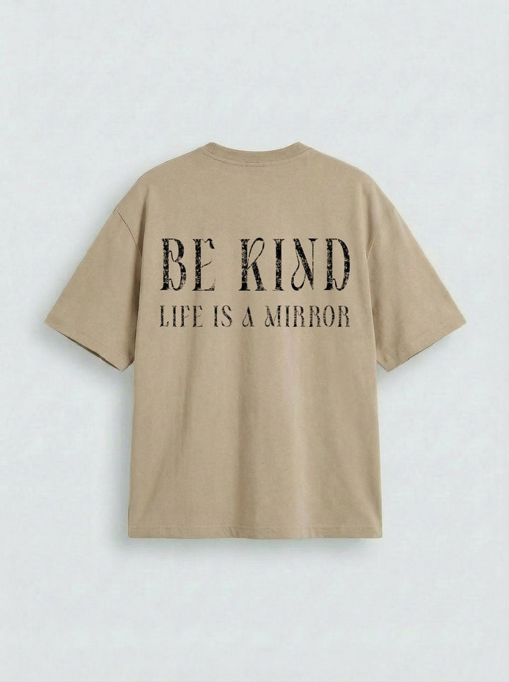 Per didelis Be Kind marškinėliai - Akmens