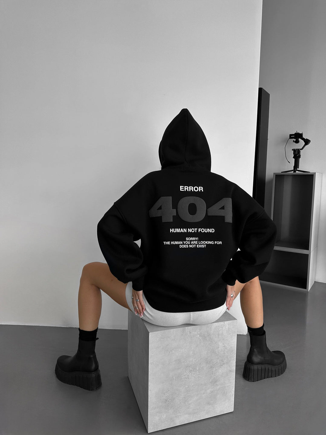 Oversize 404 Hoodie - Juoda
