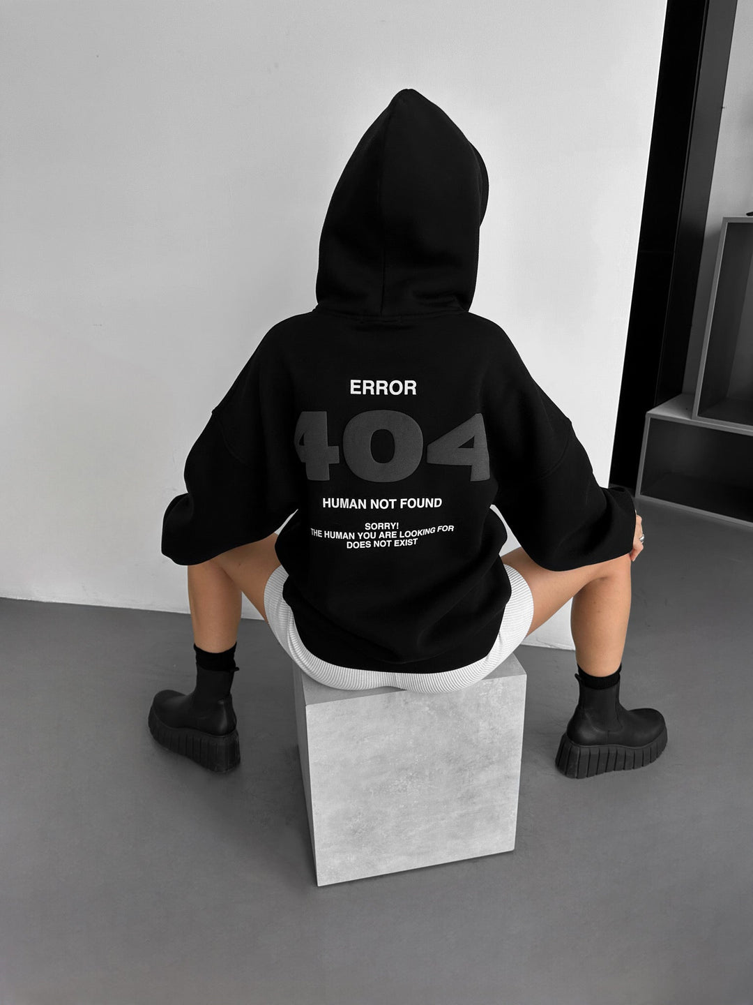 Oversize 404 Hoodie - Juoda